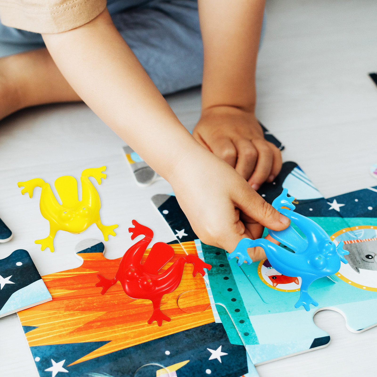 16Pcs Jumping Frogs Assorted C - Party Games Entertainer ulasan dan harga